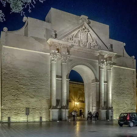 Corte Dell'Arco - Cuore Di Lecce, Tra Duomo E Piazza Tatil Evi Lecce